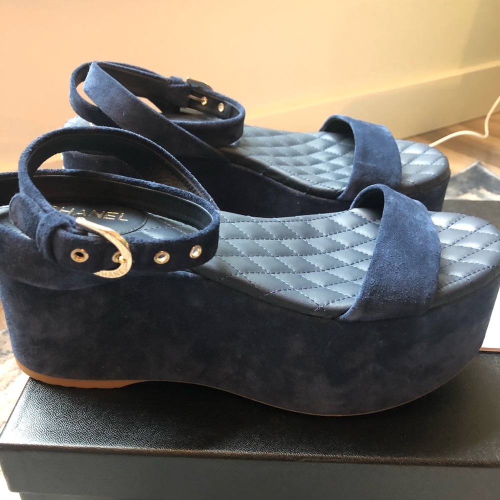 CHANEL SUEDE SANDALS